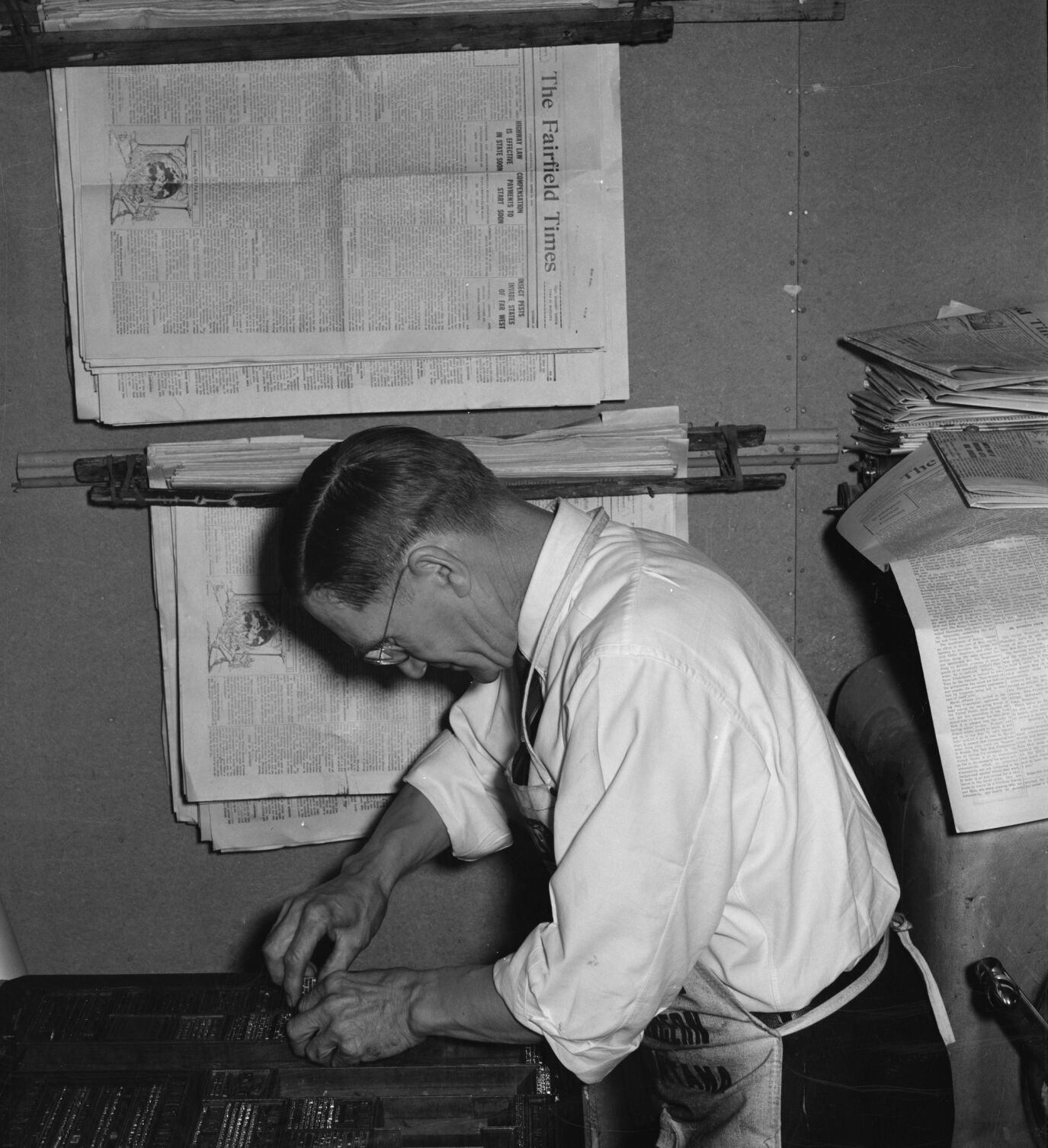 2000-orig-ROTH-Making-up-the-Fairfield-Times-May-1939-8b37876u.jpg
